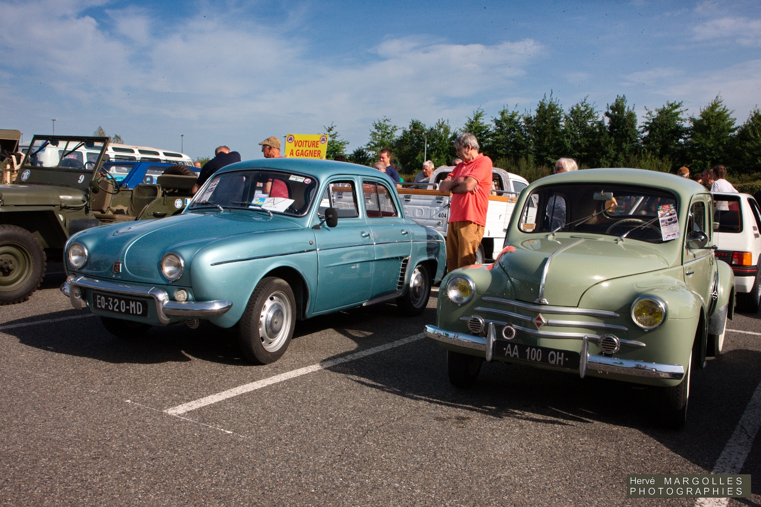 Renault Dauphine et 4CV.jpg